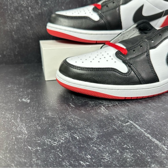 NIKE AIR JORDAN 1 RETRO LOW OG BLACK TOE MENS SHOES SIZE 10.5 LEATHER WHITE RED - Picture 6 of 11